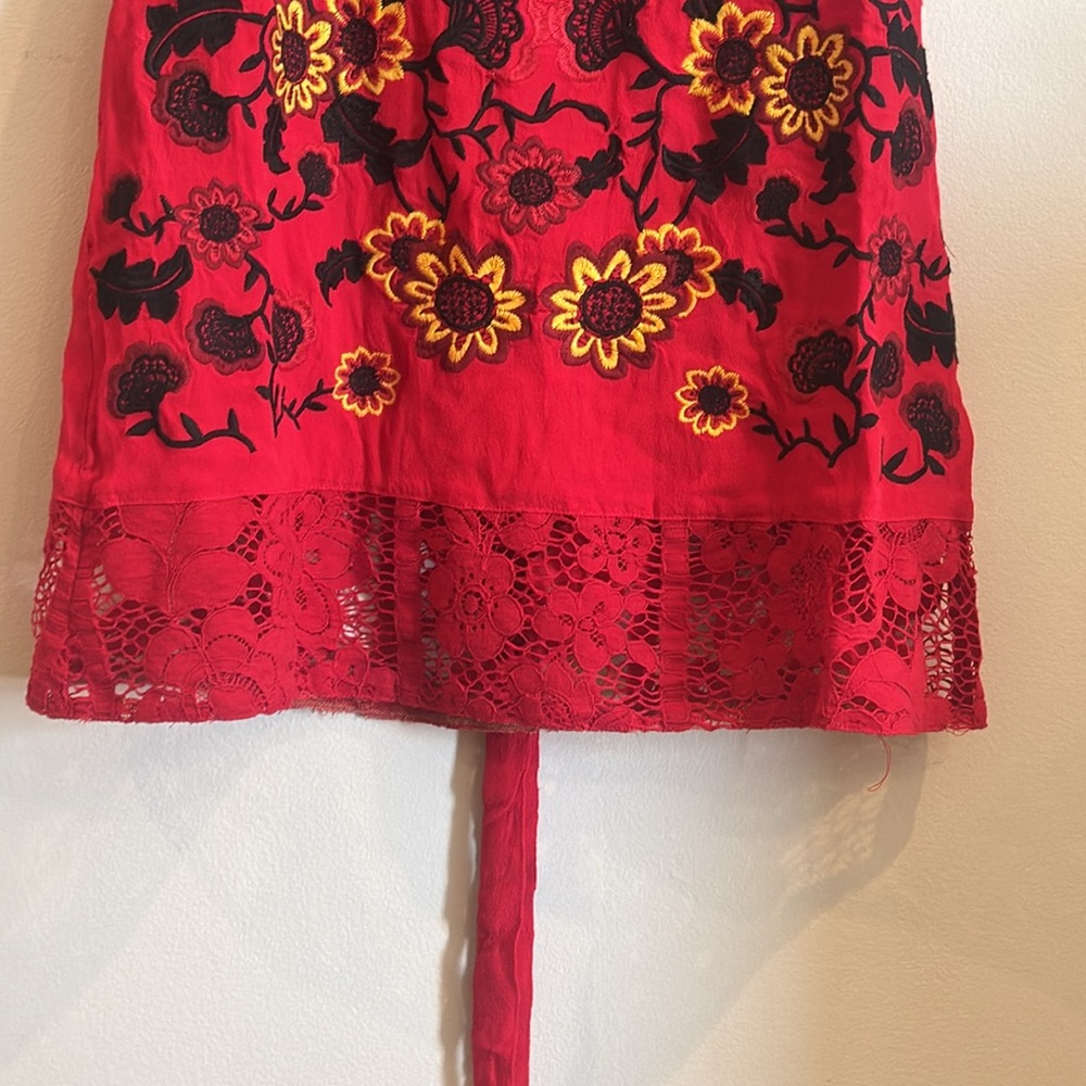 For love & lemons red embroidered dress‎ with sheer sleeves - Picture 2 of 7